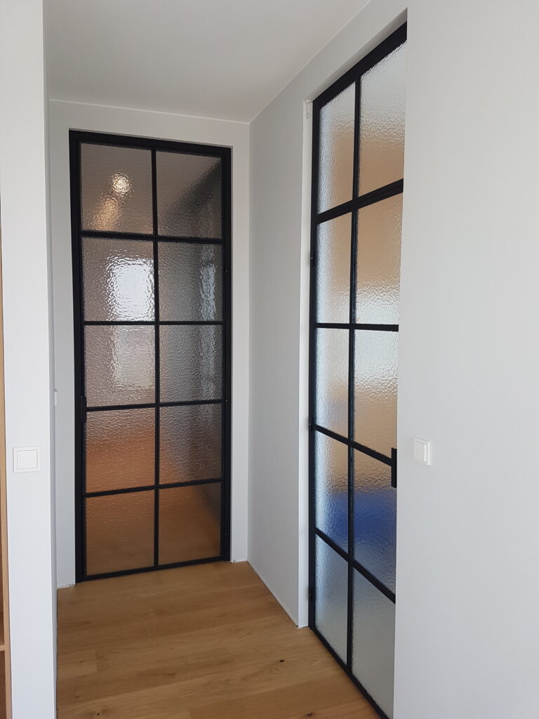 Drzwi loftowe z ornamentowym szkłem GDEL